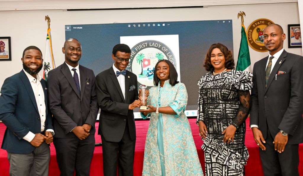 International Speech & Evaluation Contests – Voices of Change